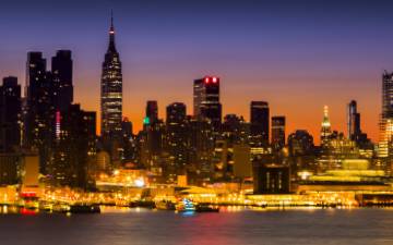 twilight glow of the NYC skyline